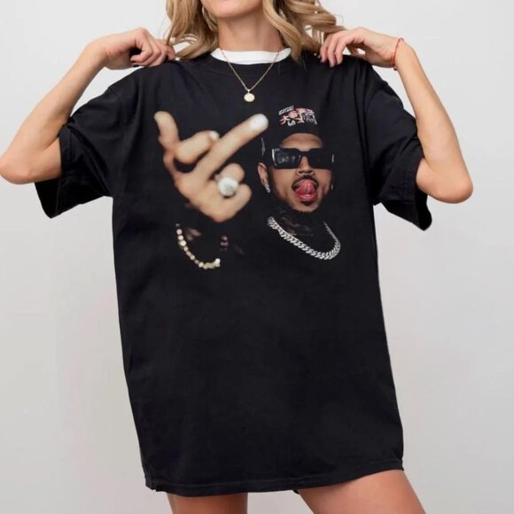 Chris Brown Breezy Bowl XX Tour 2025 Shirt Vintage Middle Finger Graphic Tee 05 - Picture 1 of 5